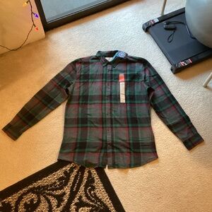 Men’s St. John’s Bay Green, Gray & Maroon Flannel Shirt
